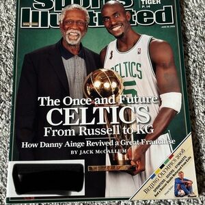 Boston Celtics Kevin Garnett Bill Russell Sports Illustrated basketball Magazine